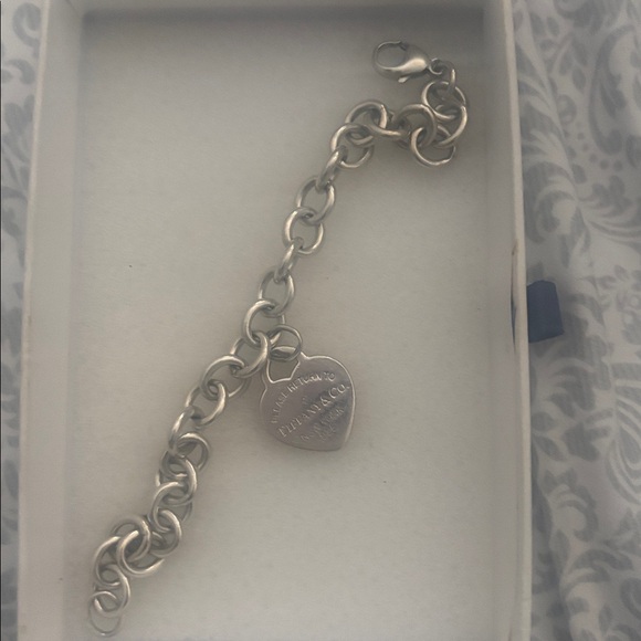 Tiffany & Co. Heart Tag Link Bracelet - Picture 6 of 8